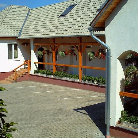 Polonia Apartman Apartment Egerszalok Luaran gambar